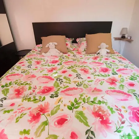 Cosy Apt Near Montmartre דירה *